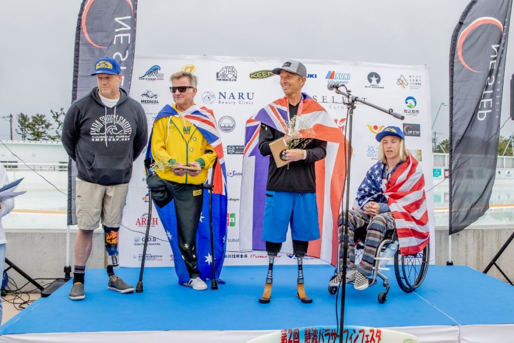 オフィシャルサイト公開